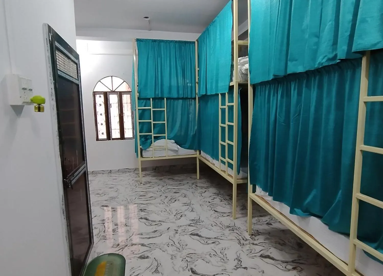 Ganga Putra Inn Varanasi